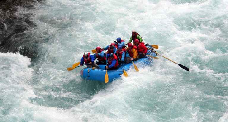 Want to enjoy river rafting in summer? These 4 destinations can be the best!